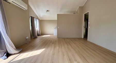 Convenient location! - Photo 5