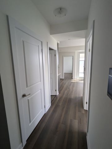 For Lease - 3220 William Coltson Avenue Unit# 1401, Oakville, Ontario - Photo 4