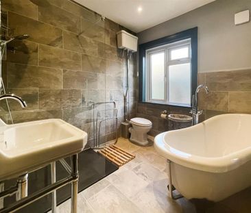 2 bedroom maisonette to rent - Photo 4