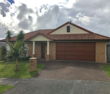 Single Level 3 Bedroom Property - Photo 4