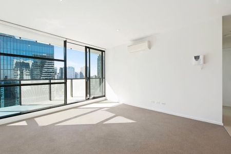 One Bedroom Apartment In The Heart of Southbank! Whitegoods Included! - Photo 3