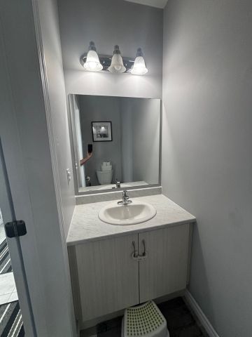 For Lease - 1427 Monarch Drive, Kingston, Ontario - Photo 4