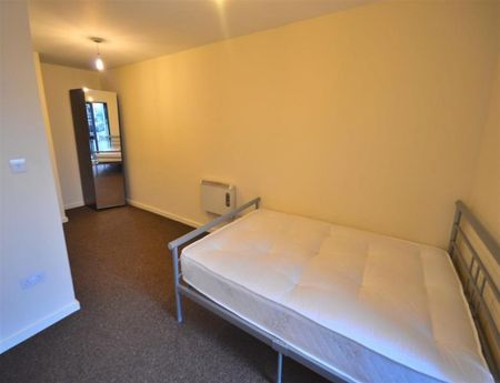 2 Bedroom Apartment To Let - Photo 5