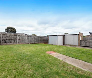 Comfortable & Secure Living in Convenient Grovedale Location - Photo 5