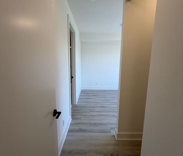 For Lease - 260 Ellis Avenue, St. Catharines, Ontario - Photo 5