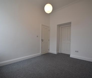 2 Bed Apartment - Conversion - Photo 6