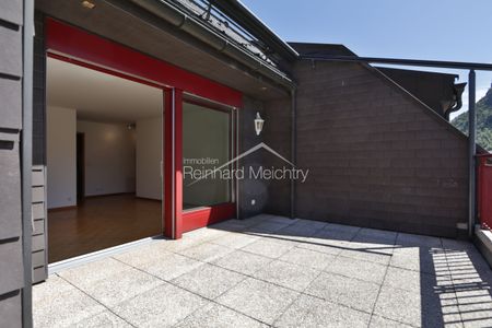 3.5 room attic apartment for rent in the center of Visp - Photo 2