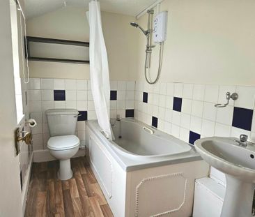 1 bedroom flat to rent - Photo 6