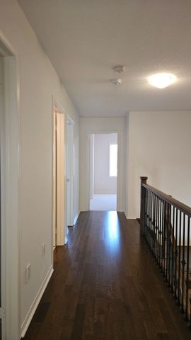 For Lease - 96 Fortis Crescent, Bradford West Gwillimbury, Ontario - Photo 2