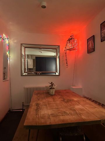 2 Bed Terraced House, Saint Quintin Road, E13 - Photo 2