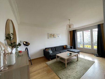 APPARTEMENT T4 - 76.70 m2 - REFAIT Villeurbanne (69100) Le bien en vidéo - Photo 3