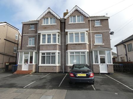Napier Avenue Flat 1A - Photo 2