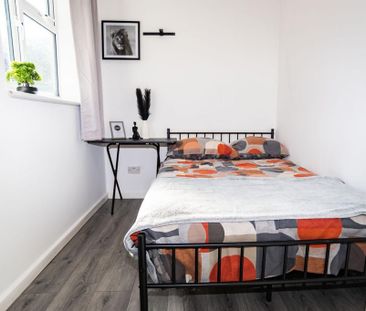 1 bedroom in a house share to rent - Photo 5