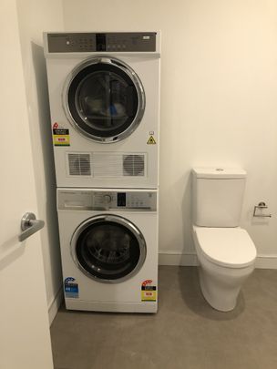 Inner City living in Style - Photo 1