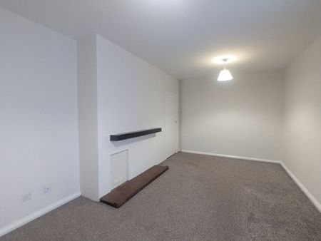 Reynolds Close, Cranfield, MK43 - Photo 3