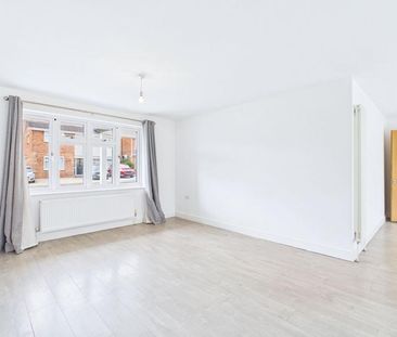 5 bedroom detached house to rent - Photo 1