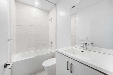 For Lease - 10 Honeycrisp Crescent Unit# 105, Vaughan, Ontario - Photo 3