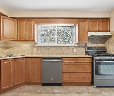 For Lease - 419 Hampton Heath Road Unit# Main Level, Burlington, On... - Photo 1