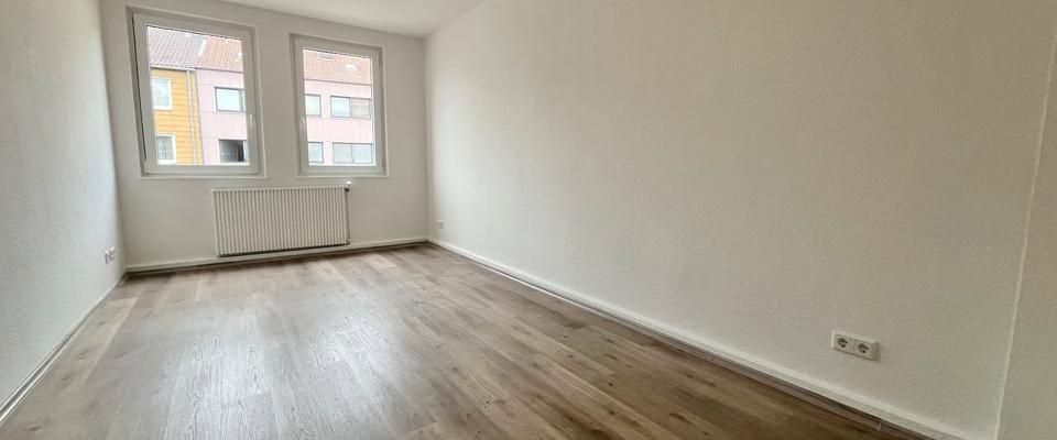 Schöne 2-Zimmer-Wohnung mit großer Küche! - Photo 1