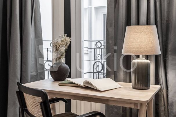 5 room luxury Apartment for rent in Madrid, Community of Madrid - Photo 1