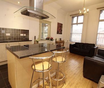3 bedroom flat to rent - Photo 4