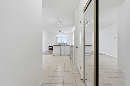 For Lease - 353 Commissioners Road Unit# 914, London South, Ontario - Photo 2