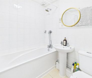 Chobham Road, Woking, Surrey, GU21 - Photo 5