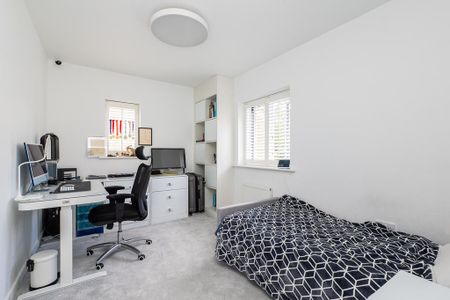 4 bedroom detached house to rent - Photo 5