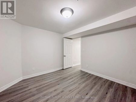 1584 STEVENSON STREET - Photo 4