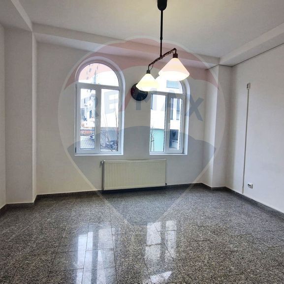 Ultracentral - Vilă 323 mp - Ideală sediu firmă / clin... - Fotografie 1