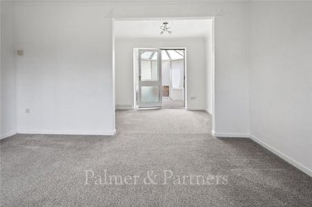 3 bedroom link detached house to rent - Photo 3