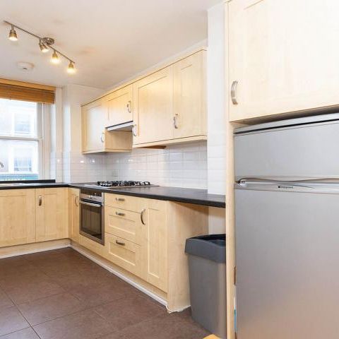 Large one bed,stoes throw from Camden Tube and walking distance to Regents Park - Photo 1