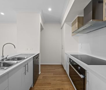 3 Stratos Street, Flagstone QLD 4280 - House For Rent | Domain - Photo 4