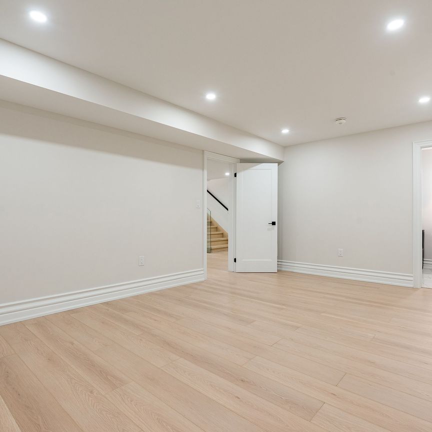 For Lease - 14 Crescent Road, Oakville, Ontario - Photo 1