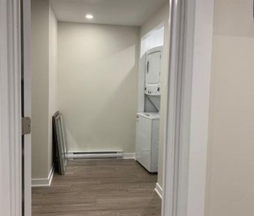 4098 Rue Dorion, H2K 4B9, Montréal - Photo 1