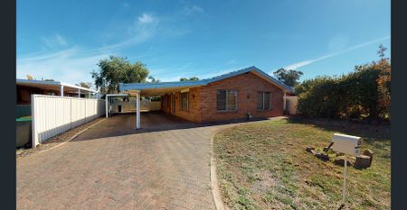 FAMILY HOME LOCATED IN NORTH DUBBO - Photo 3