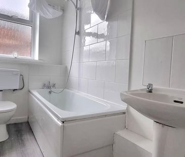 2 bedroom ground floor flat to rent - Photo 1