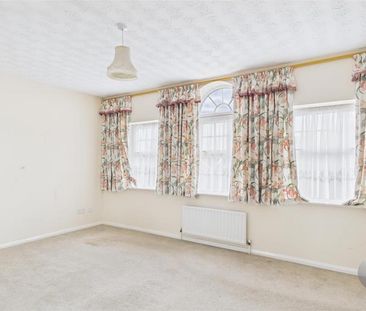 4 bedroom detached house to rent - Photo 5