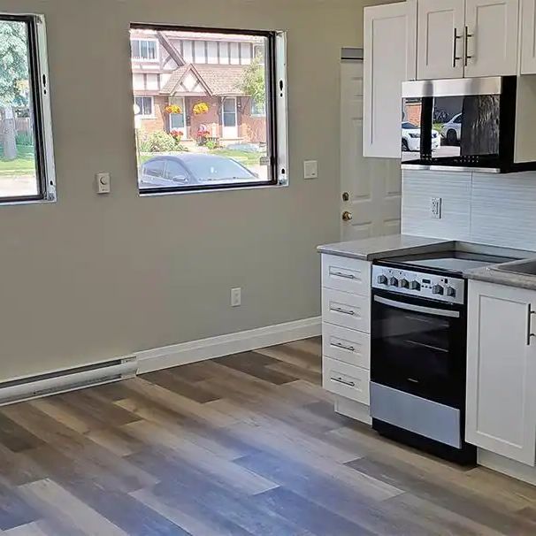 33 & 44 Berkley Drive — Bachelor - Photo 1