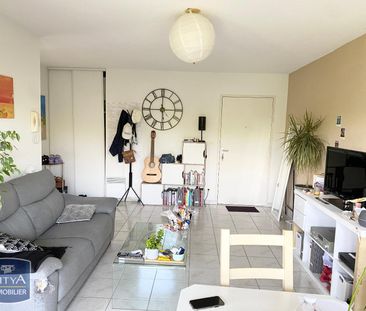 Location Appartement 2 pièces 61m² NIORT 79000 - Photo 2