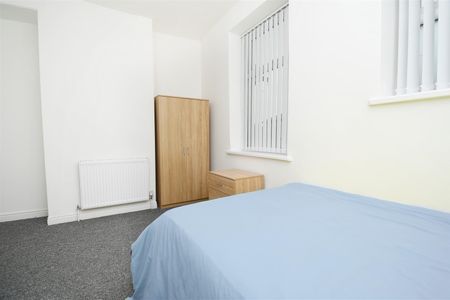 1 bed house share to rent in Nairne Street, Burnley, BB11 - Photo 2