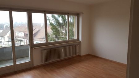 Cheap 3-room apartment with modern kitchen in Münchenstein - Photo 2