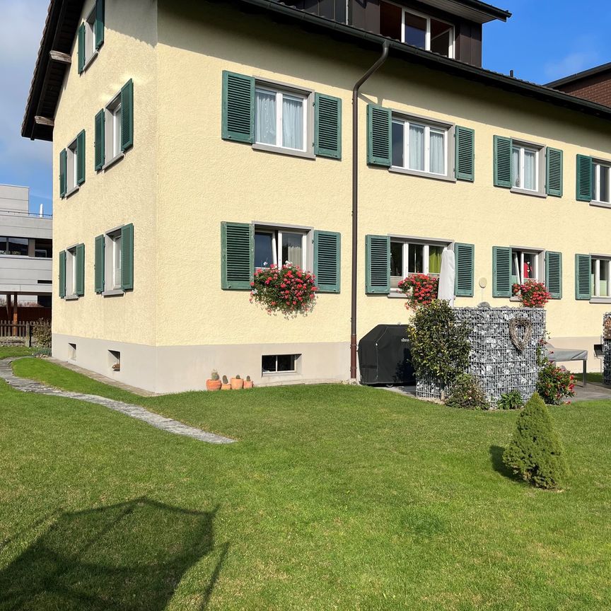 "ruhig & zentral - sanierte 4-Zimmerwohnung im Grünen" - Photo 1