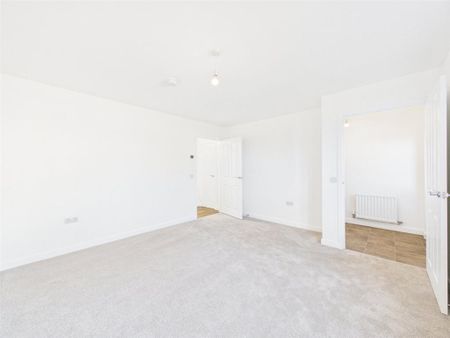 3 bedroom semi-detached house to rent - Photo 3