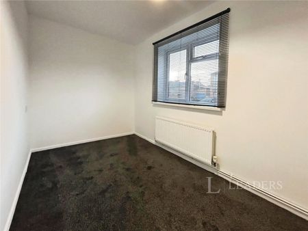 4 bedroom bungalow to rent Randolph Close, CV31 - Photo 4