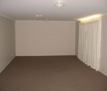 11 Evergreen Way, Shepparton - Photo 4