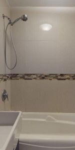 4 1/2 Park Avenue Apartment - Photo 3