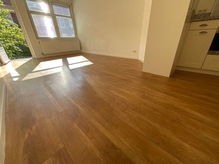 Te huur: Appartement Sassenheimstraat 7 2 in Amsterdam - Photo 2