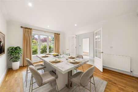 Grange Place, Stompond Lane, KT12 - Photo 2