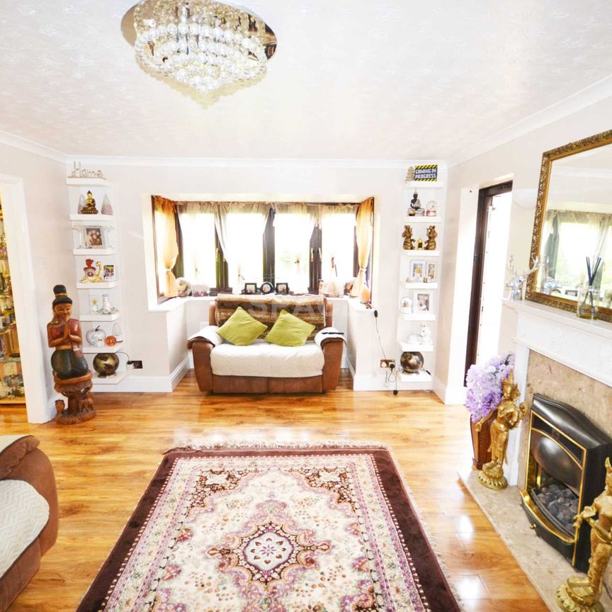 Beech Lane, Reading - Photo 1